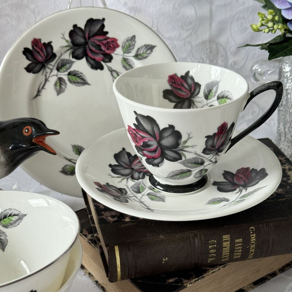 Чайная пара Royal Albert Masquerade 1950-1960 гг 200 мл Англия 