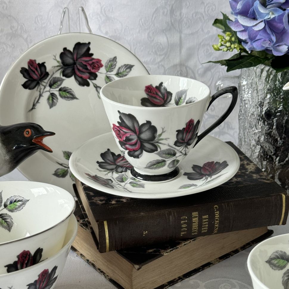 Чайная пара Royal Albert Masquerade 1950-1960 гг 200 мл Англия 