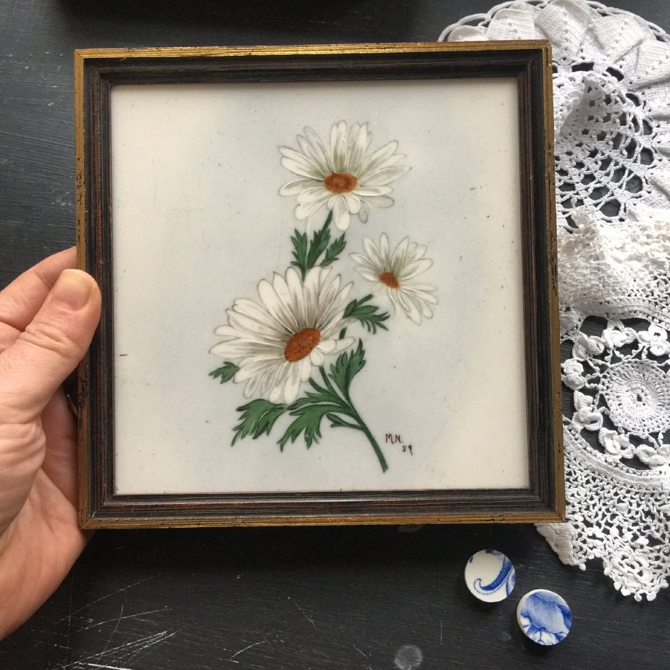 Плитка декоративная изразец с подвесом Ромашка