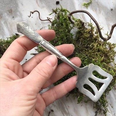 Вилка для шпрот и сардин, чеканка