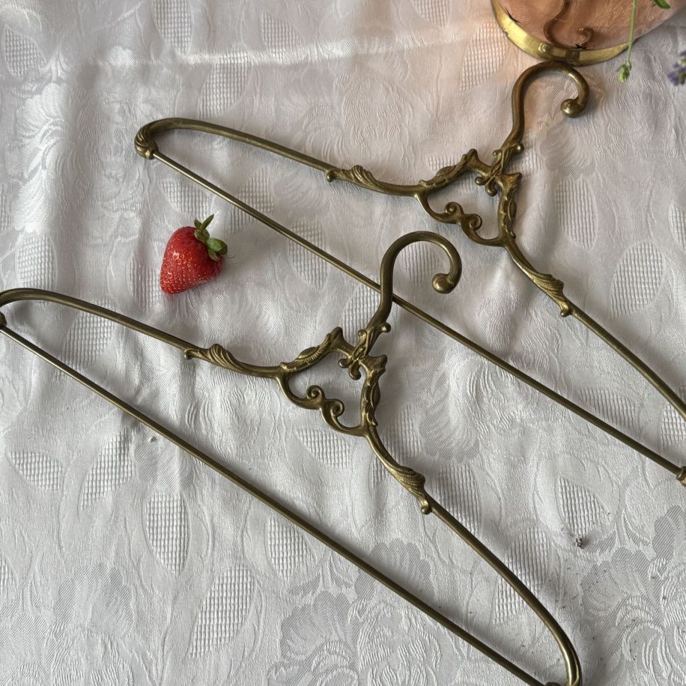 Вешалка Цветы 44 см латунь