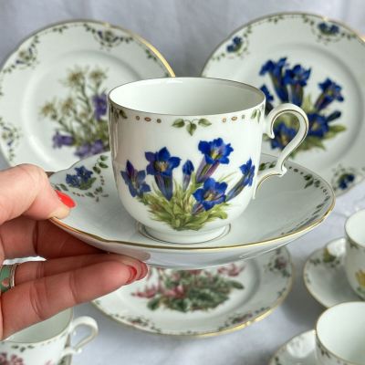Тарелка Franklin Porcelain Альпийские цветы Stengelloser Enzian 20 см фарфор Германия