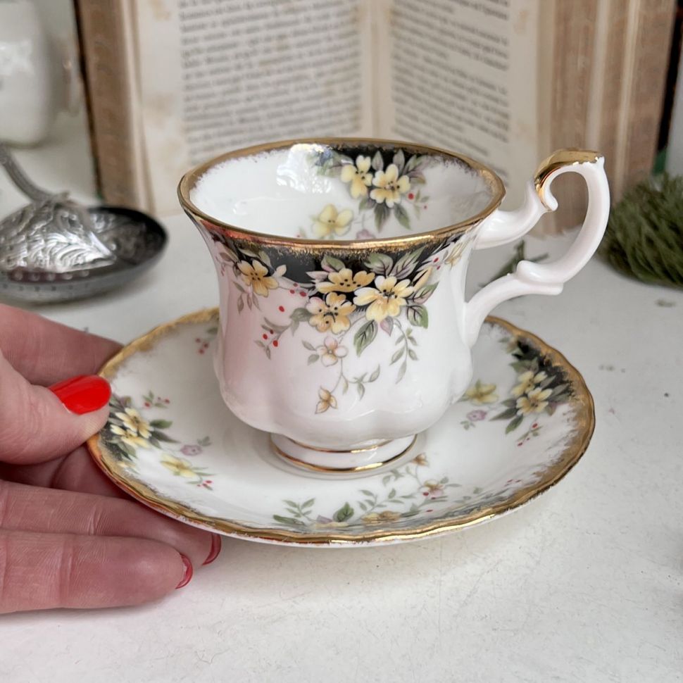 Кофейная пара Royal Albert 1982 Royal Ascot 130 мл Англия