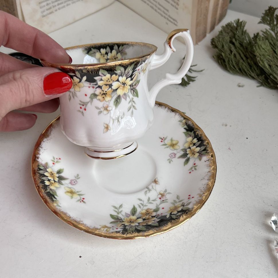 Кофейная пара Royal Albert 1982 Royal Ascot 130 мл Англия