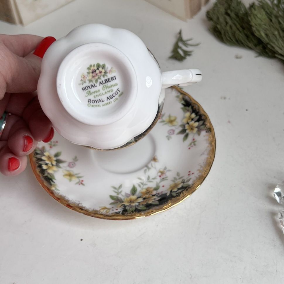 Кофейная пара Royal Albert 1982 Royal Ascot 130 мл Англия