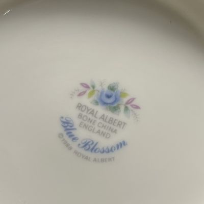 Сахарница Royal Albert Blue Blossom 15 см фарфор Англия