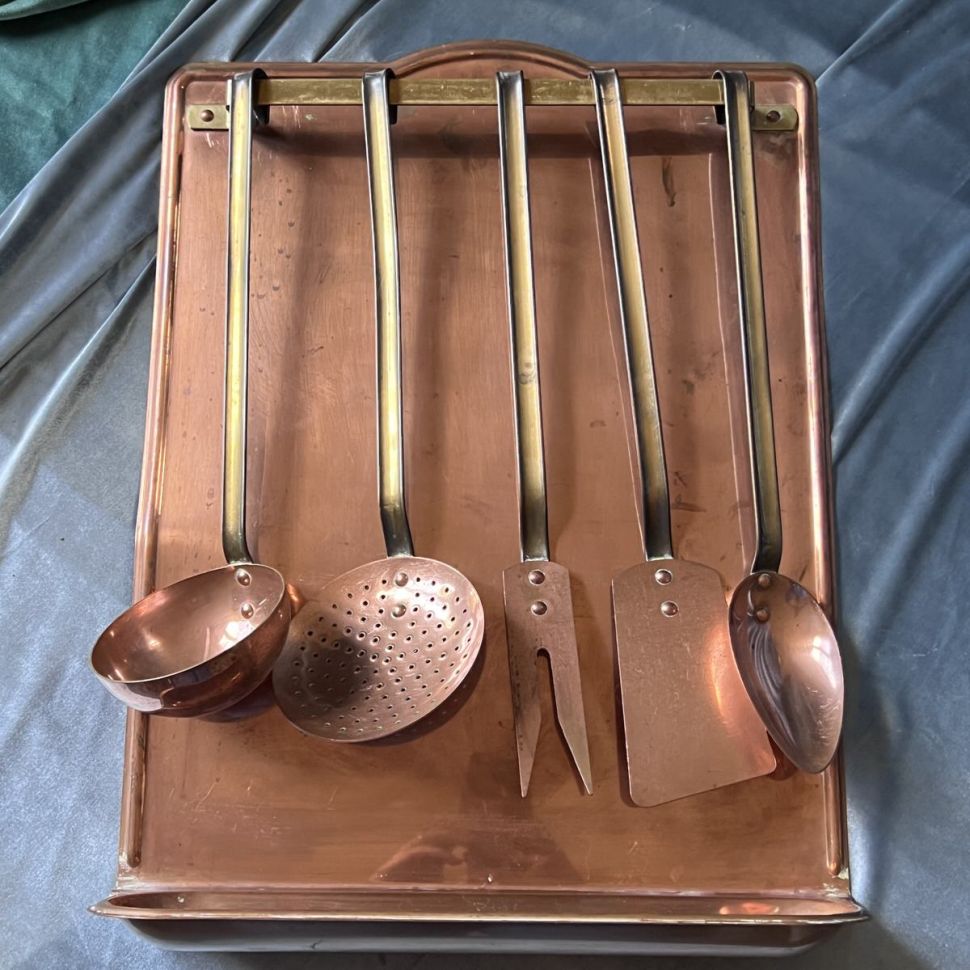 Набор приборов 5 предметов на держателе медь латунь Франция