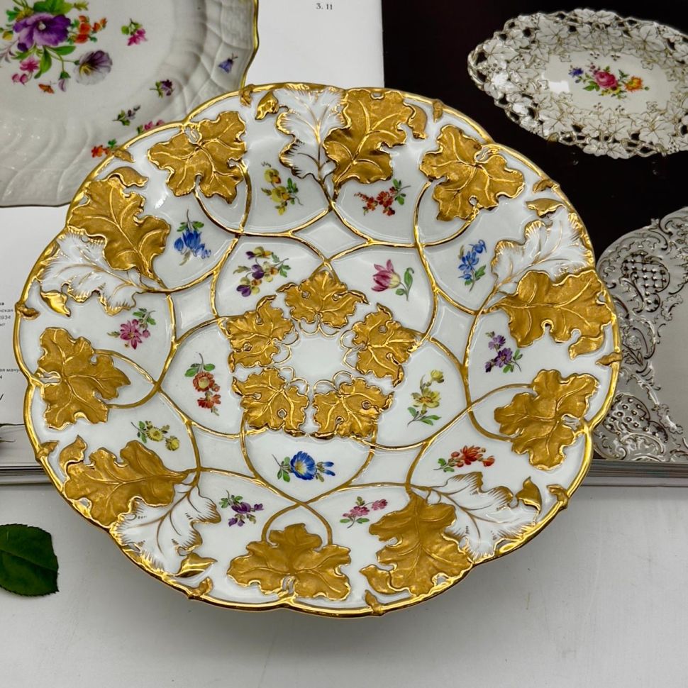 Блюдо Meissen 28 см Мейсенский цветок золочение 1924-34 г Германия