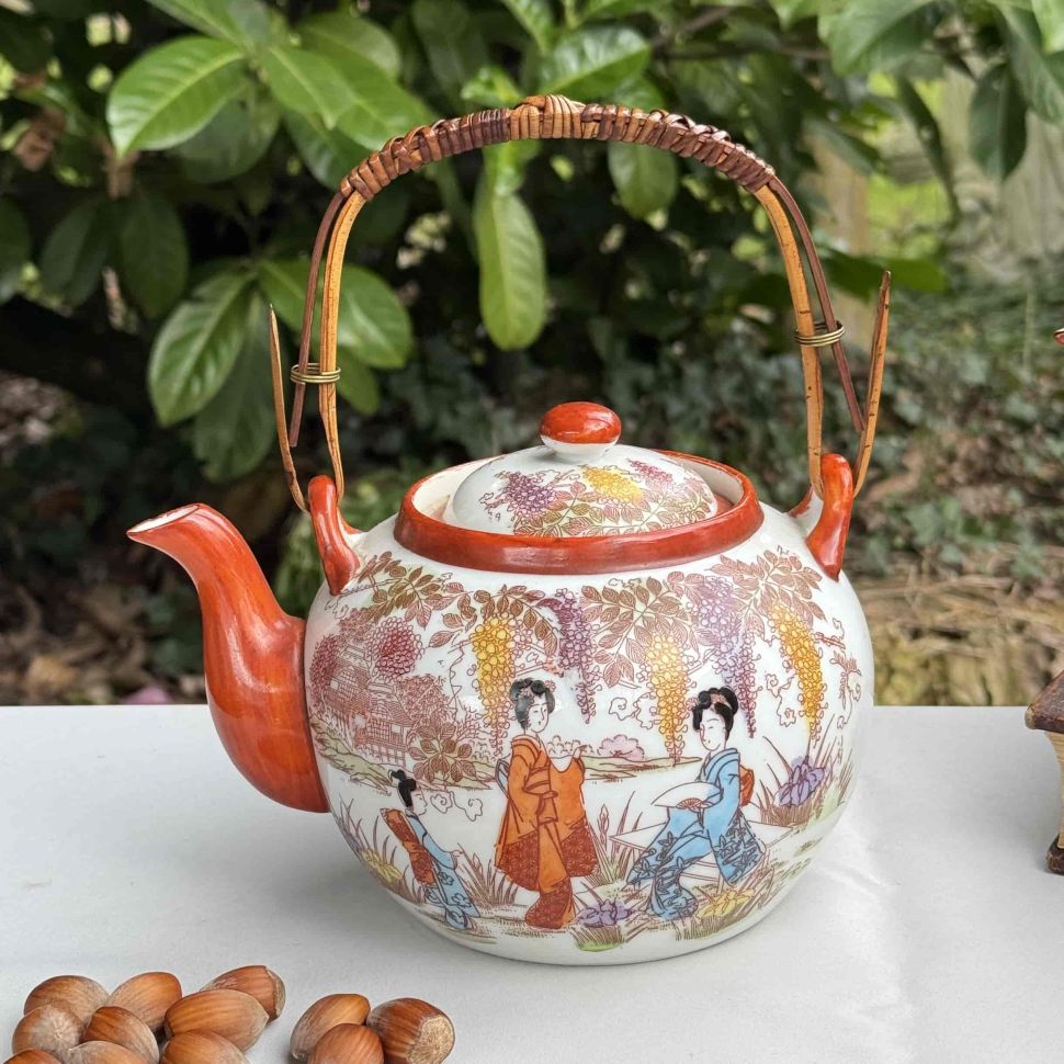 Чайник Гейши в саду 1 л фарфор Япония 