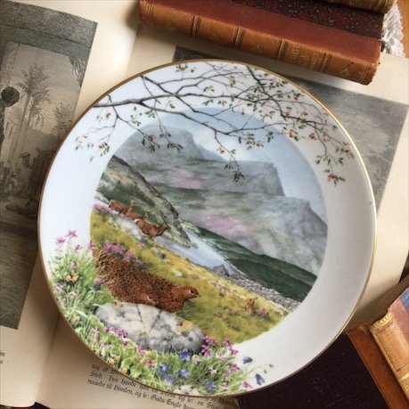 Тарелка Англия Royal Worcester, SEPTEMBER Куропатки и олени