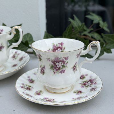 Кофейная пара Sweet Violets Royal Albert 130 мл Англия